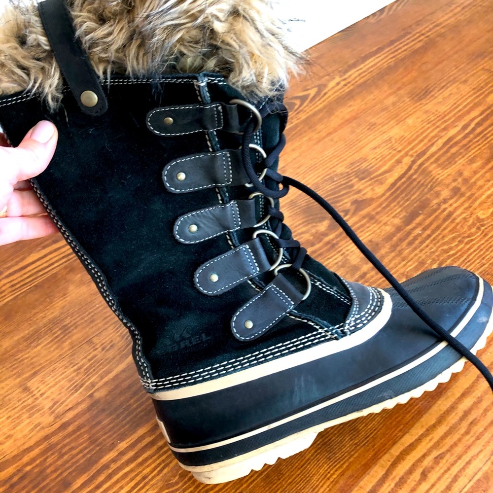 Joan of Arctic Sorel black size 9